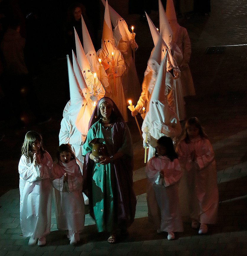 La Samaritana amb angelets i vestes blanques 1