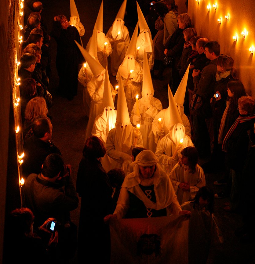 La Verònica amb angelets i vestes blanques 2